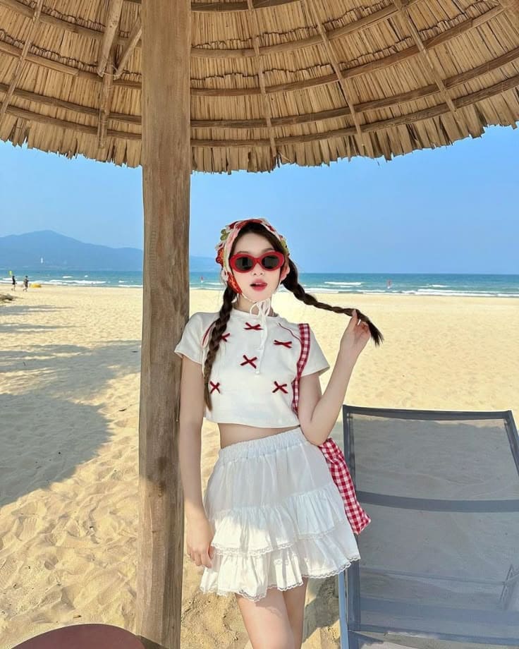 Thời Trang Du Lịch Biển 2025 Xu Hướng Đẹp Lung Linh Cho Nàng 9 Trang Phục Đi Biển Cho Nữ - Áo Croptop Và Áo Trễ Vai