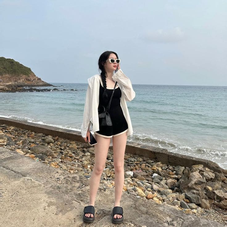 Trang Phục Đi Biển Cho Người Lùn 10 Set Đồ Hack Style Siêu Xinh 22 Gợi ý set đồ đi biển hoàn chỉnh