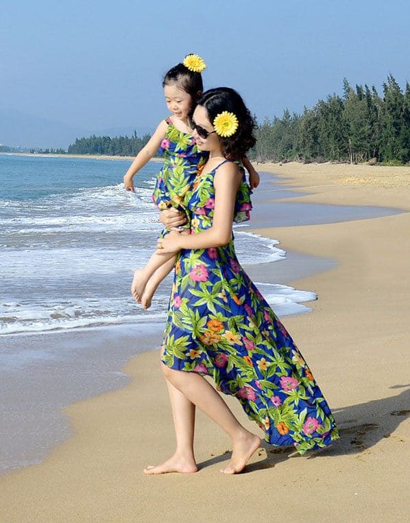 Tỏa Sáng Với Váy Đôi Đi Biển Cho Mẹ Và Bé Trong Mọi Bức Ảnh 11 Màu Sắc Và Họa Tiết - Tô Điểm Cho Váy Đôi Đi Biển -