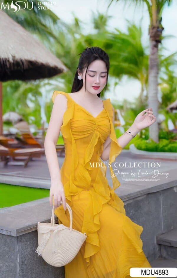 Top Mẫu Váy Đi Biển Màu Vàng Hot Nhất 2025, Tỏa Sáng Như Nắng Hè 10 Bí kíp chọn váy đi biển màu vàng theo vóc dáng - Dáng người thấp