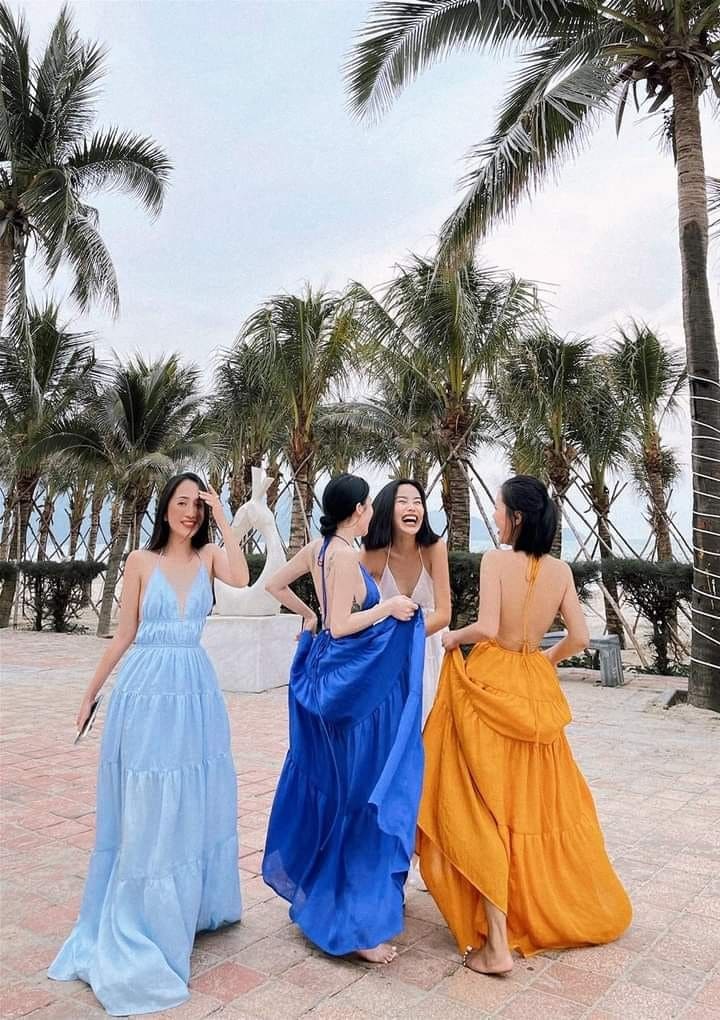Top 6+ Mẫu Váy Đồng Phục Đi Biển Đẹp Lung Linh Cho Team Bạn 6 Những Kiểu Dáng Váy Đồng Phục Đi Biển Đẹp Mê Hồn - Váy Cổ Yếm