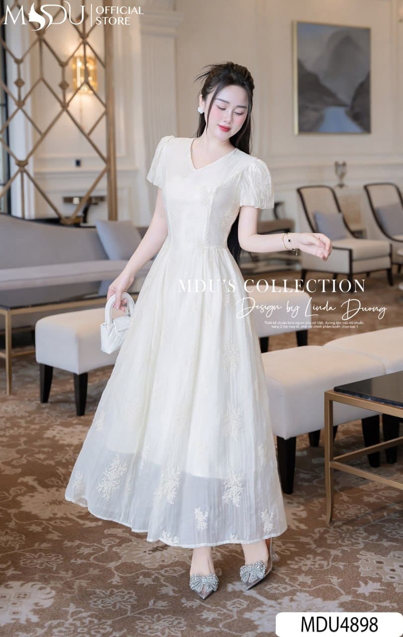 7+ Mẫu Đầm Đi Biển Cho Người Mập Giấu Dáng Đẹp Mê 6 Đầm Đi Biển Cho Người Mập - Đầm Cổ V