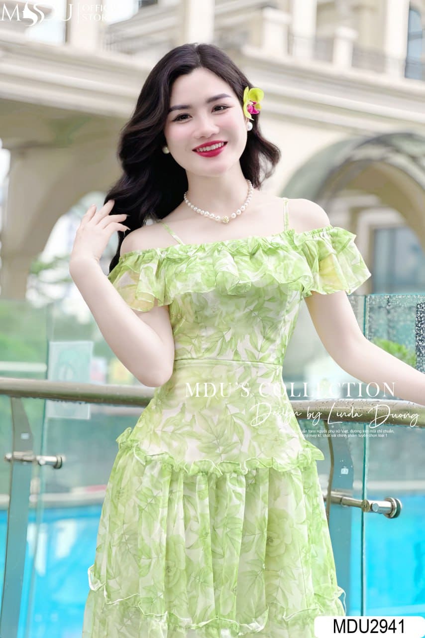 8 Kiểu Đầm Đi Biển Đẹp Nàng Nào Mặc Cũng Xinh, Sang Chảnh 8 Các kiểu đầm đi biển đẹp mà bạn nên thử ít nhất một lần trong đời - Đầm dây đi biển bản nhỏ