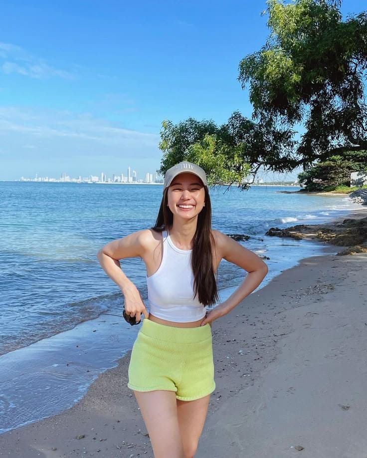 Top 9 Mẫu Đồ Mặc Đi Biển Cho Nữ Đẹp, Dễ Phối, Chuẩn Vibe Hè 7 Các Loại Đồ Mặc Đi Biển Cho Nữ Đẹp Lung Linh -