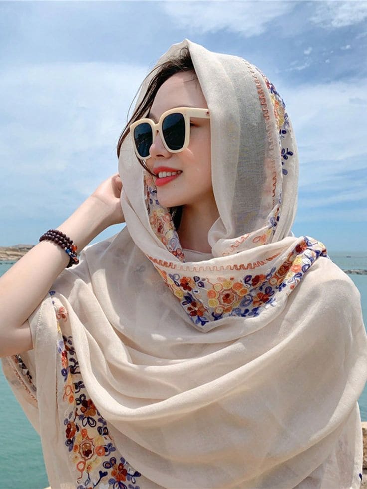 Sức Hút Của 10 Mẫu Khăn Choàng Đi Biển Đẹp Trong Mọi Kỳ Nghỉ 10 Các Loại Mẫu Khăn Choàng Đi Biển Đẹp Đang Làm Mưa Làm Gió -