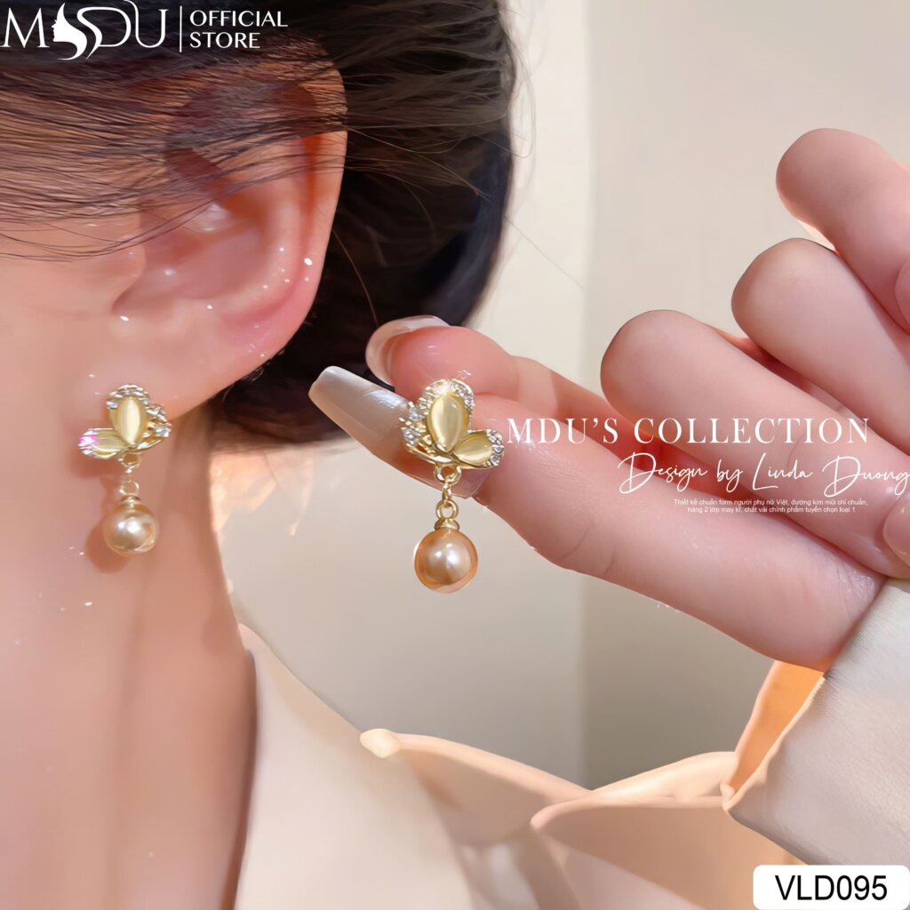VLD095 – Đôi Hoa Tai Cánh Bướm Đính Ngọc Trai Vàng 18 VLD095 Hoa Tai Cánh Bướm Cho Nàng Ngọt Ngào Và Đầy Cuốn Hút