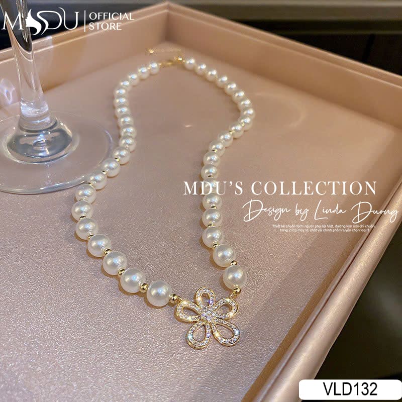 VLD132 – Vòng Cổ Ngọc Trai Phối Hoa Vàng Đính Đá Thanh Lịch 20 VLD132 – Vẻ Đẹp Tinh Khôi Từ Chuỗi Ngọc Trai Thanh Lịch