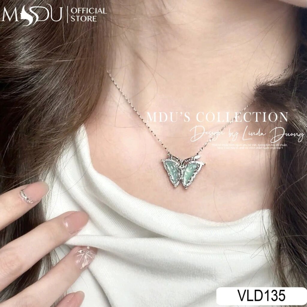 VLD135 – Dây Chuyền Mặt Bướm Đá Xanh Lục Thanh Lịch 19 Nét Đẹp Dịu Dàng Và Thanh Lịch Với VLD135
