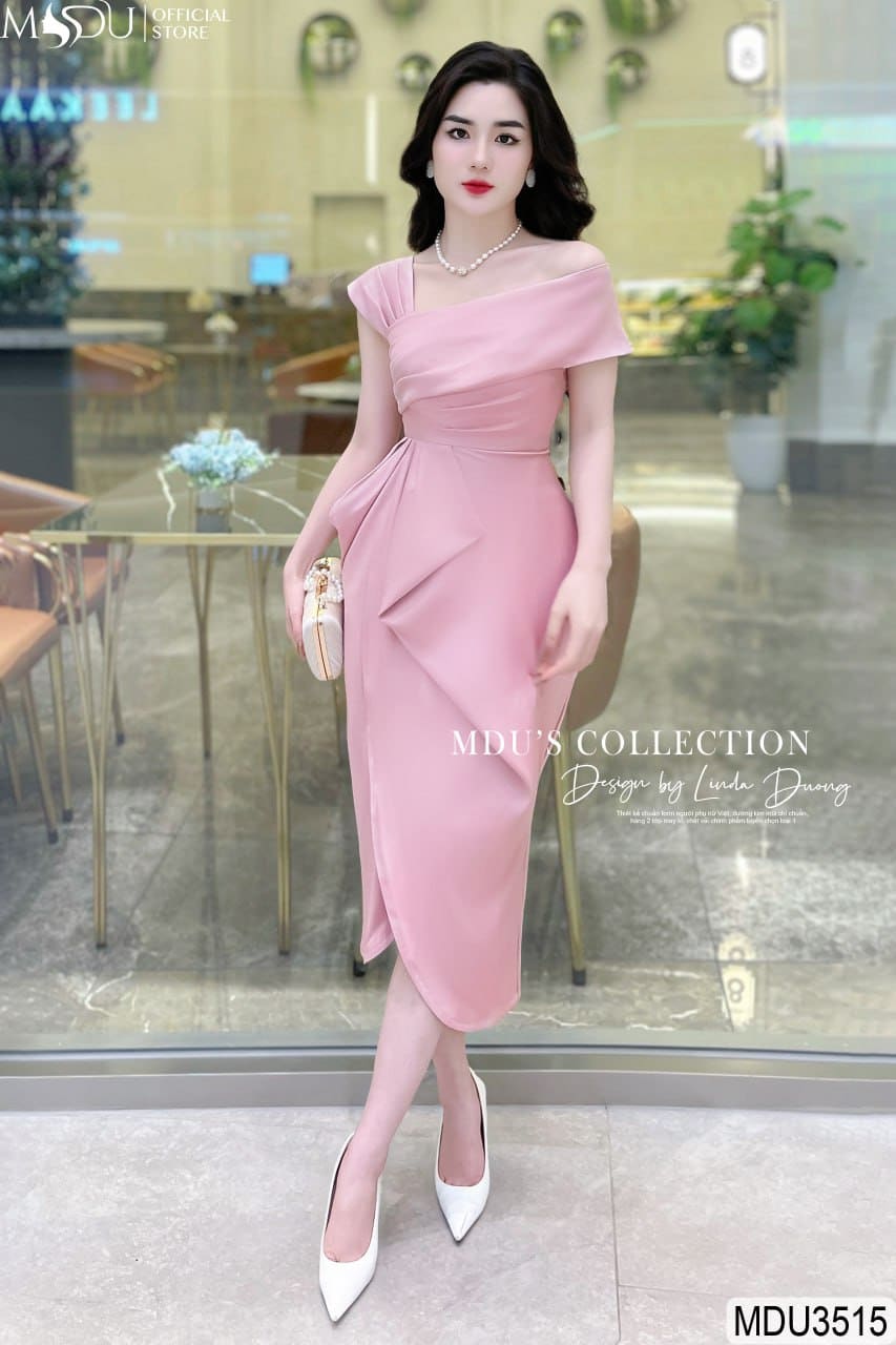 Tỏa Sáng Mùa Hè Với Váy Body Đi Biển – Dáng Vẻ Mơ Mộng Và Cuốn Hút 2 Tại Sao Váy Body Đi Biển Lại Là Tâm Điểm Của Mùa Hè?