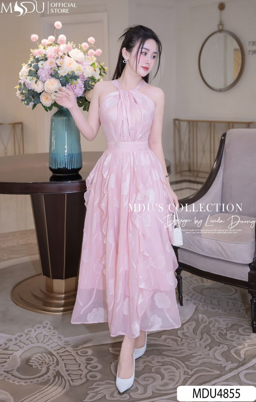 30+ Mẫu Váy Mặc Đi Biển Đẹp Rụng Rời Cho Nàng Tỏa Sáng Mọi Khung Hình 5 Các kiểu váy mặc đi biển đáng sắm nhất hiện nay -