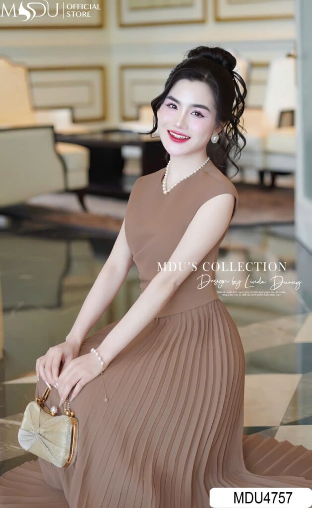 MDU4757 – Đầm Xếp Ly Mango Ý Thanh Lịch, Tôn Dáng Chuẩn Sang 21 Váy Thiết Kế MDU4757 – Nâu Socola Xếp Ly, Thanh Lịch Và Tôn Dáng Tuyệt Đối