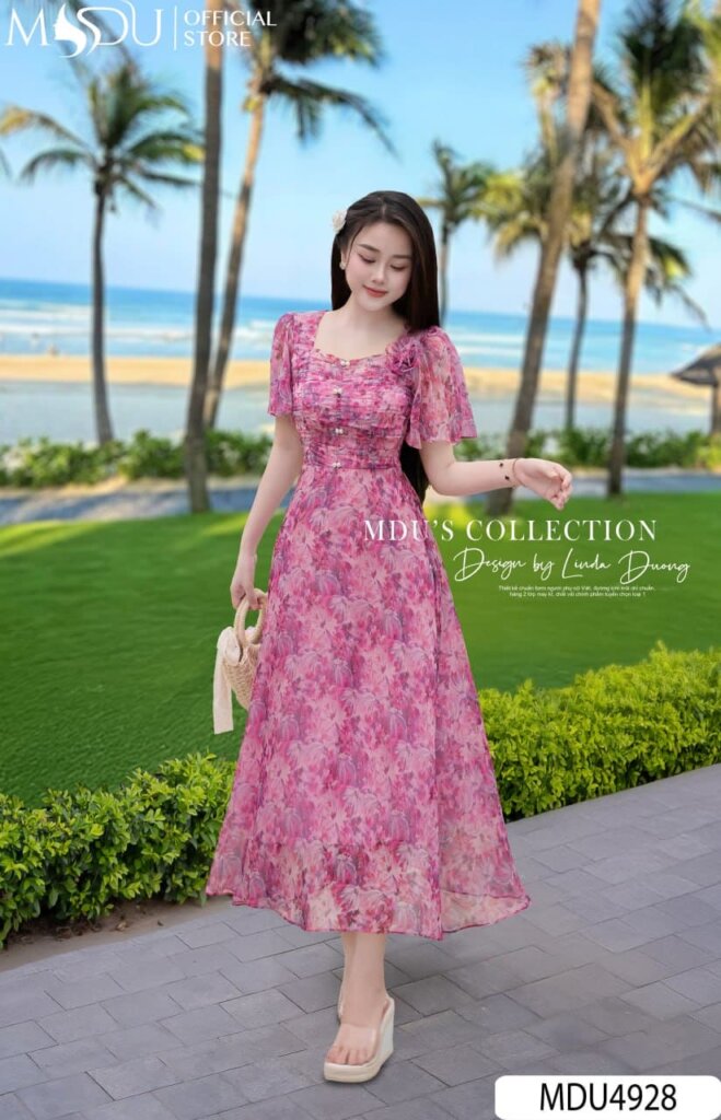 Top 5+ Váy Maxi Hoa Đi Biển Đẹp, Cuốn Hút Mọi Ánh Nhìn 4 MDU4928 váy maxi hoa đi biển dáng dài cổ vuông đính hoa