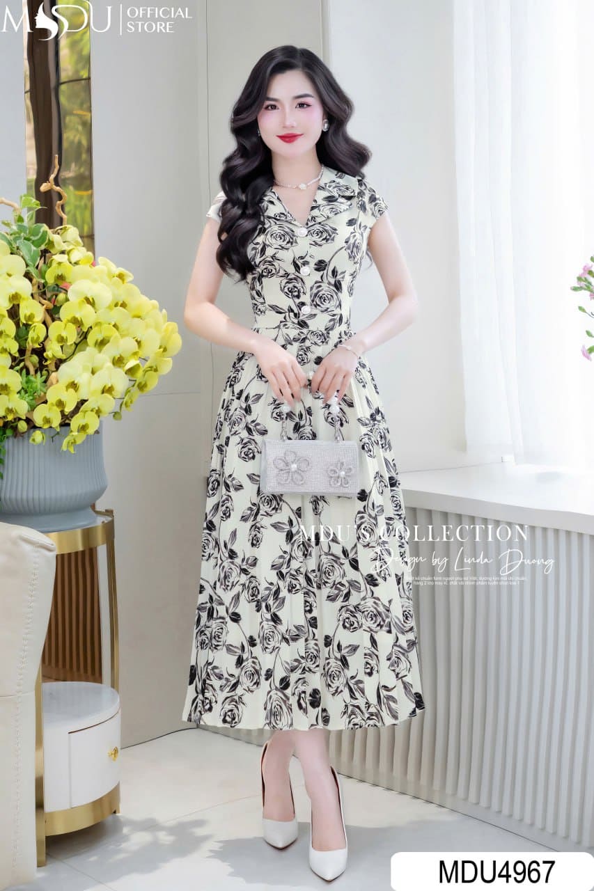 Váy Thiết Kế MDU4967 Lụa Satin Hoa Hồng Đen Cổ Vest Cúc Ngọc Tay Hến 23 Váy Thiết Kế MDU4967 Lụa Satin Hoa Hồng Đen Cổ Vest Cúc Ngọc Tay Hến