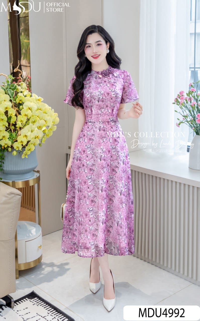 Váy Thiết Kế MDU4992 Tơ Xước Hoa Hồng Tím Dài Xòe Cổ Tròn Đính Hoa Tay Ngắn Thanh Lịch 22 Váy thiết kế MDU4992