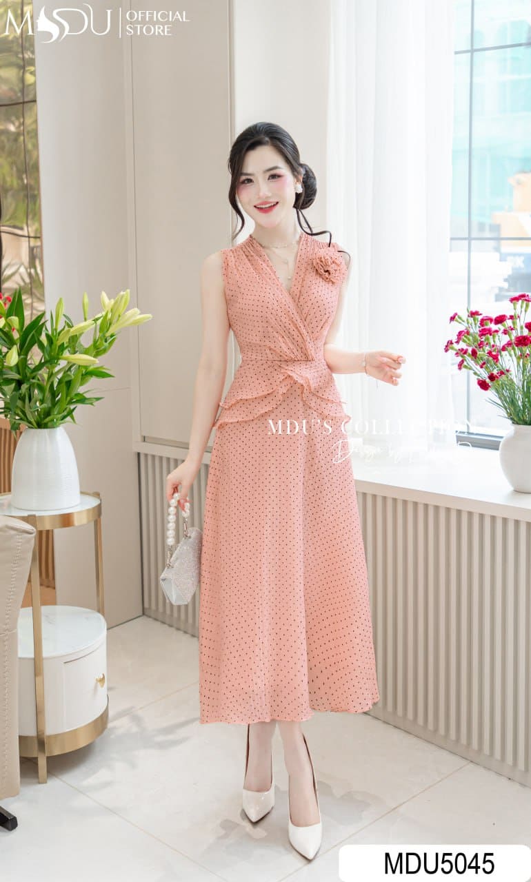 Váy Thiết Kế MDU5045 Đũi Hàn Hồng Pastel Dài Xòe Cổ Đắp Chéo Đính Hoa Tay Sát Nách Nữ Tính Và Bay Bổng 22 Váy thiết kế MDU5045