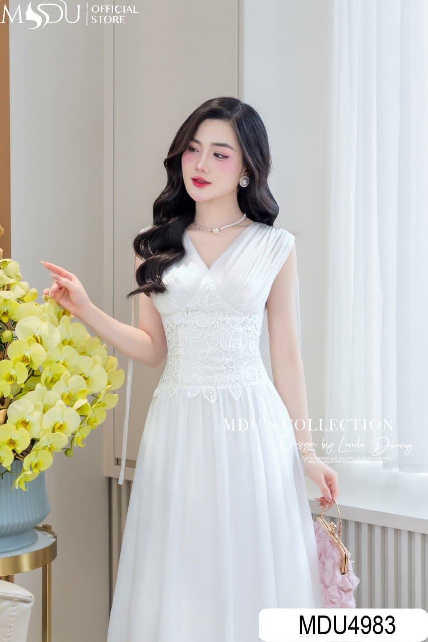 Váy Dạ Hội Màu Trắng – Bí Quyết Tỏa Sáng Trong Mọi Sự Kiện 4 Lịch Sử Và Ý Nghĩa Của Màu Trắng Trong Thời Trang Dạ Hội