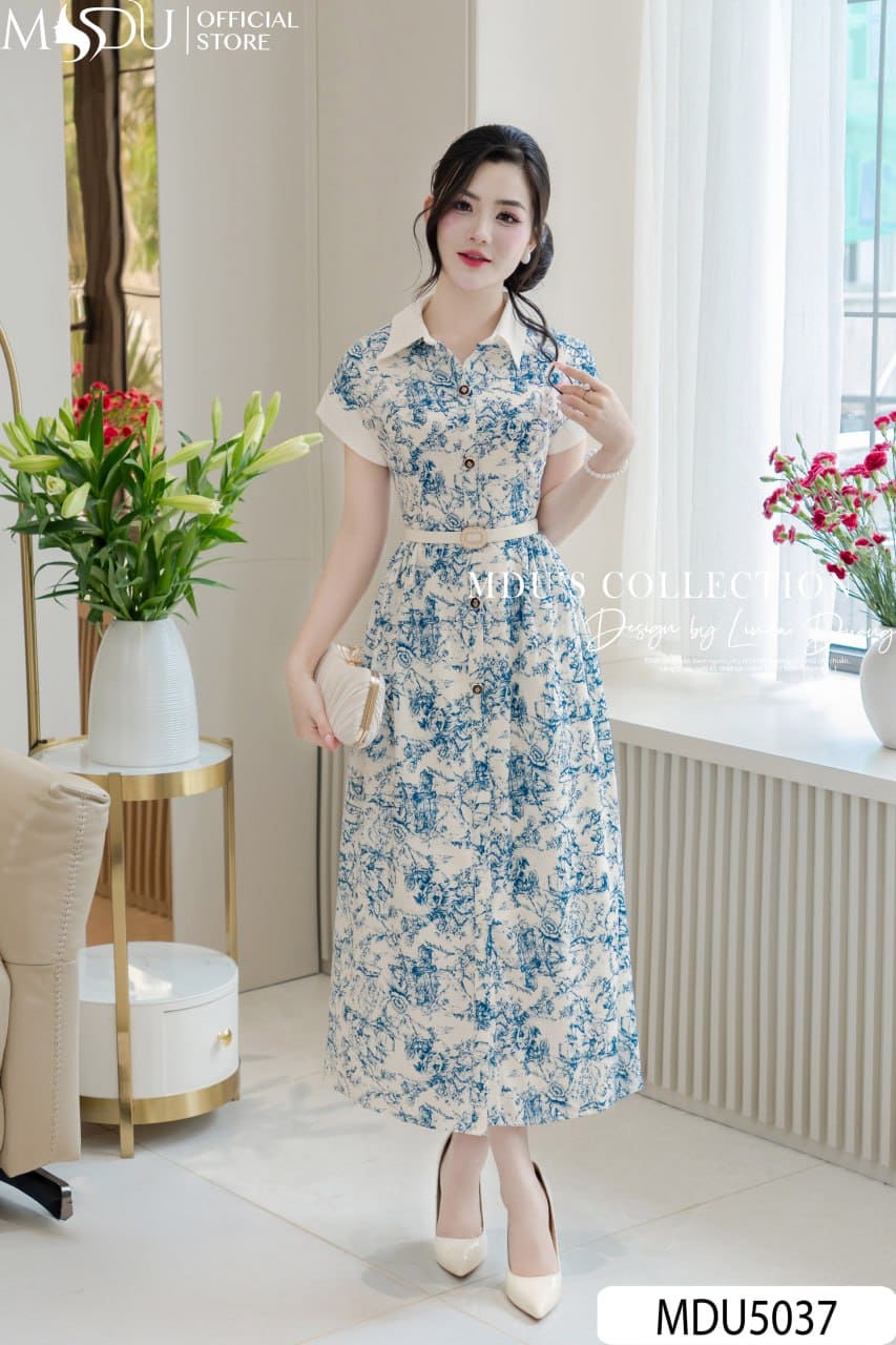 Váy Thiết Kế MDU5037 Cổ Sơ Mi Đai Eo Họa Tiết Xanh Trắng Thanh Lịch 22 Váy Thiết Kế MDU5037 Lụa Mango Dáng Xòe Cổ Sơ Mi Tay Lật Lai Đai Eo Họa Tiết Xanh Trắng Thanh Lịch