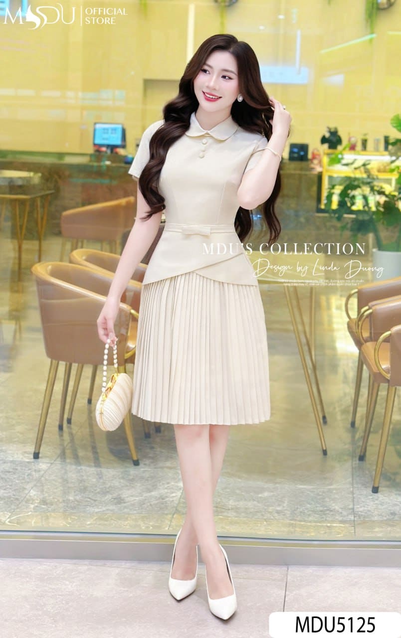 Váy Thiết Kế MDU5125 Lụa Mango Ý Peplum Giả Chân Váy Xếp Ly Màu Be Kem 20 Váy Thiết Kế MDU5125 Lụa Mango Ý Cổ Peter Pan Peplum Giả Chân Váy Xếp Ly Màu Be Kem