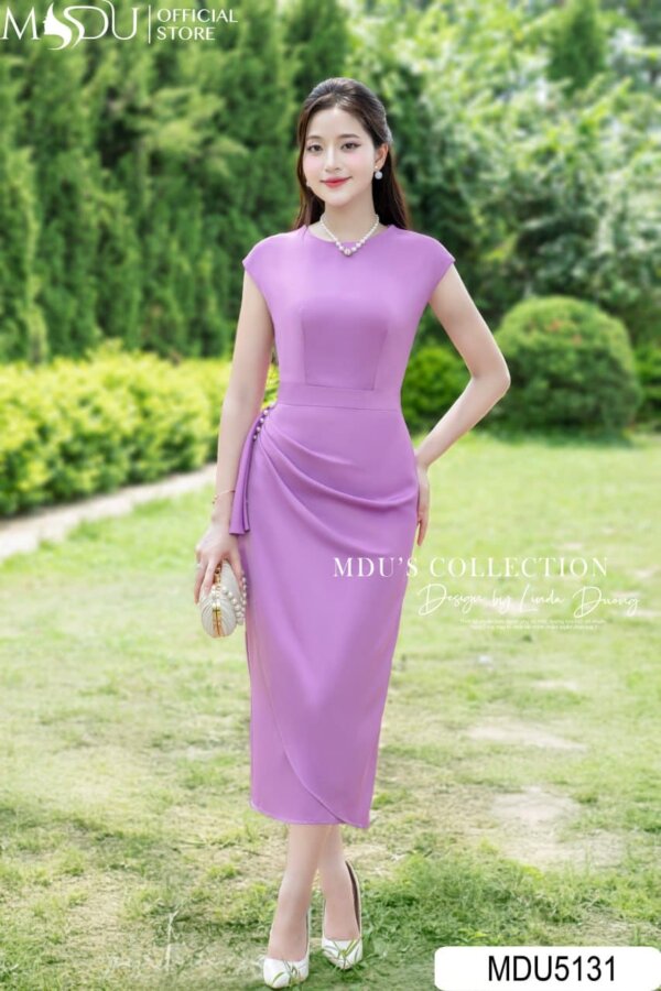 Váy Thiết Kế MDU5131 Màu Tím Cổ Tròn Tay Cánh Khuy Ngọc Dáng Ôm Nhẹ Duyên Dáng
