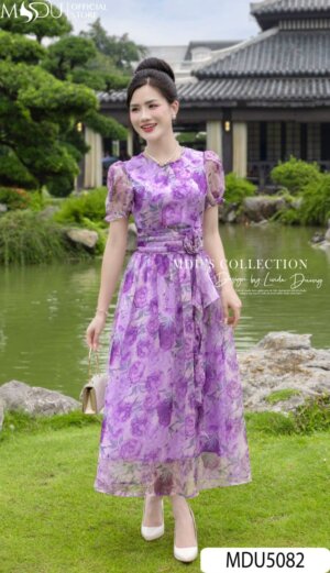 Váy Thiết Kế MDU5082 Tơ Xước Tím Lavender Hoa Hồng Bản Lớn – Thanh Nhã, Bay Bổng Và Đầy Nữ Tính
