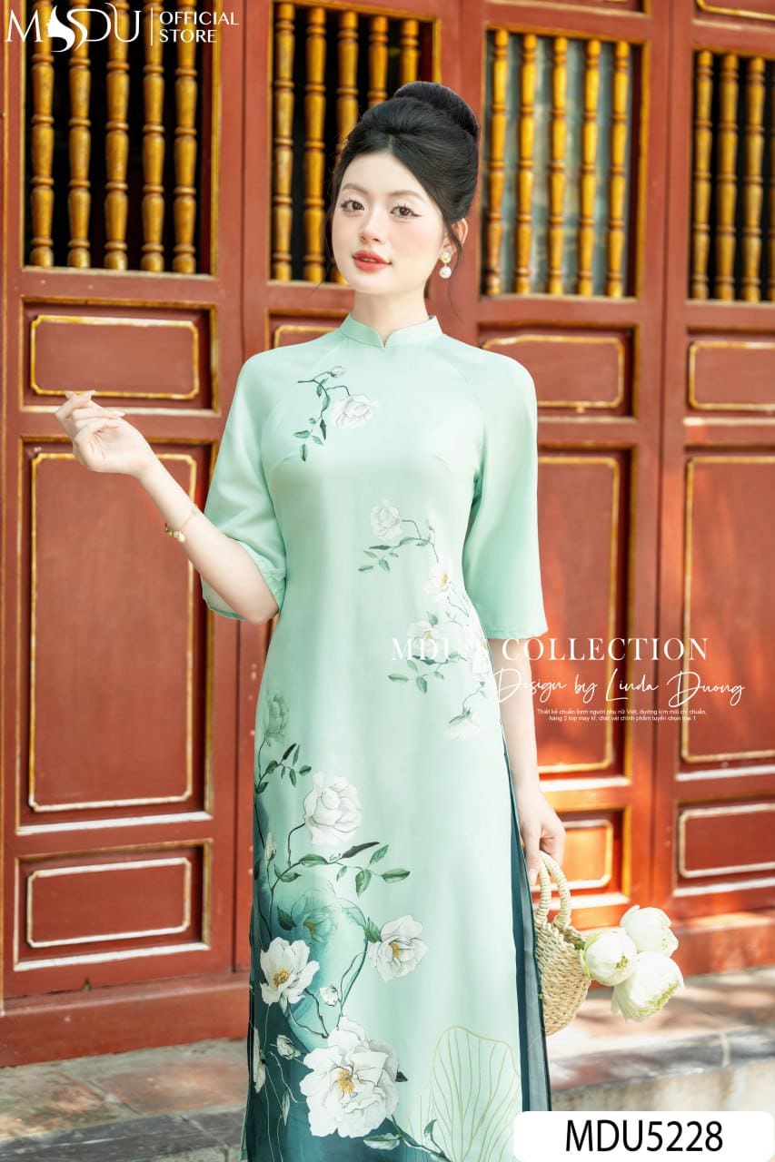 Áo Dài Dự Tiệc Cho Cô Dâu – Vẻ Đẹp Duyên Dáng, Tỏa Sáng Trong Ngày Trọng Đại 7 Chất Liệu Phổ Biến Cho Áo Dài Dự Tiệc Cô Dâu