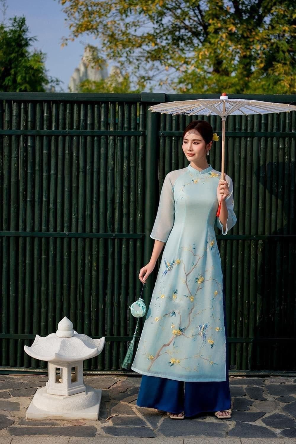 Mẹo Chọn Áo Dài Dự Tiệc Cho Người Lùn – Nhỏ Nhắn Vẫn Rạng Ngời 19 Tư Thế Khi Mặc Áo Dài Dự Tiệc Cho Người Lùn