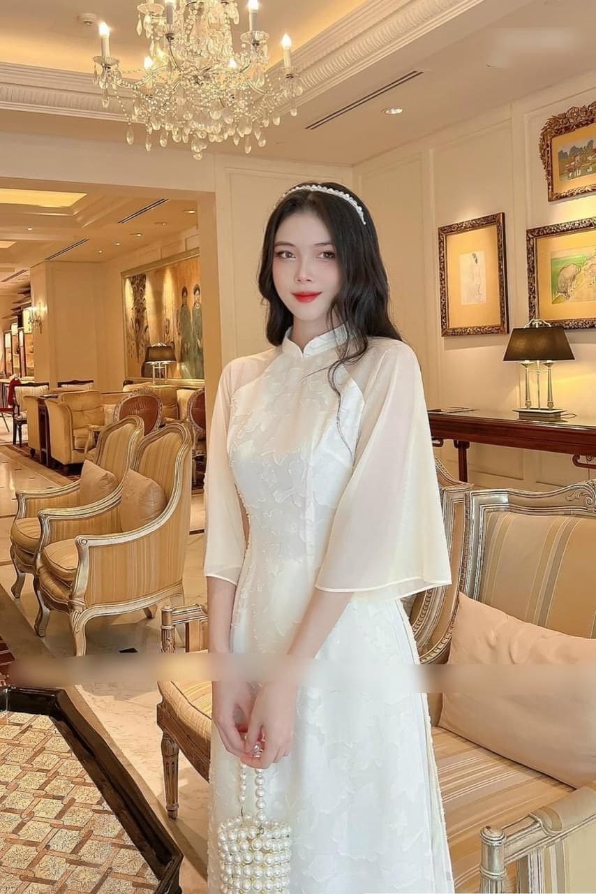 Mẹo Chọn Áo Dài Dự Tiệc Cho Người Lùn – Nhỏ Nhắn Vẫn Rạng Ngời 12 Chọn Màu Sắc Cho Áo Dài Dự Tiệc Cho Người Lùn