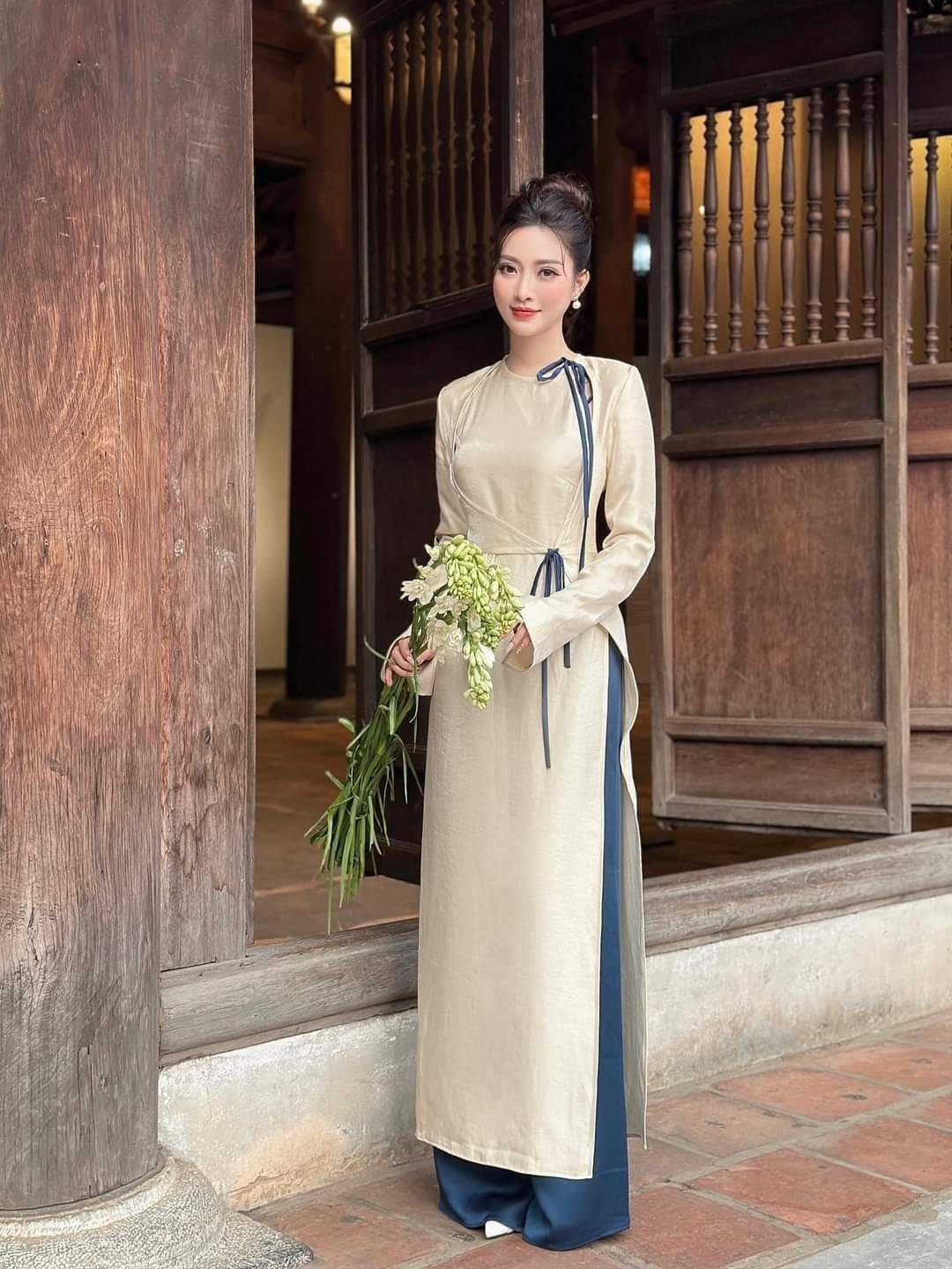 Bí Quyết Chọn Áo Dài Dự Tiệc Cưới Đẹp Lung Linh, Chuẩn Form Dáng 10 Phối Phụ Kiện Với Áo Dài Dự Tiệc Cưới
