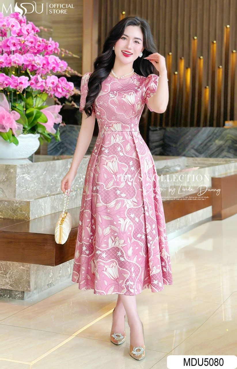Gợi Ý Chọn Váy Dạ Hội Cho Mẹ Cô Dâu: Sang Trọng, Thanh Lịch 9 Màu Pastel Cho Vẻ Đẹp Nhẹ Nhàng