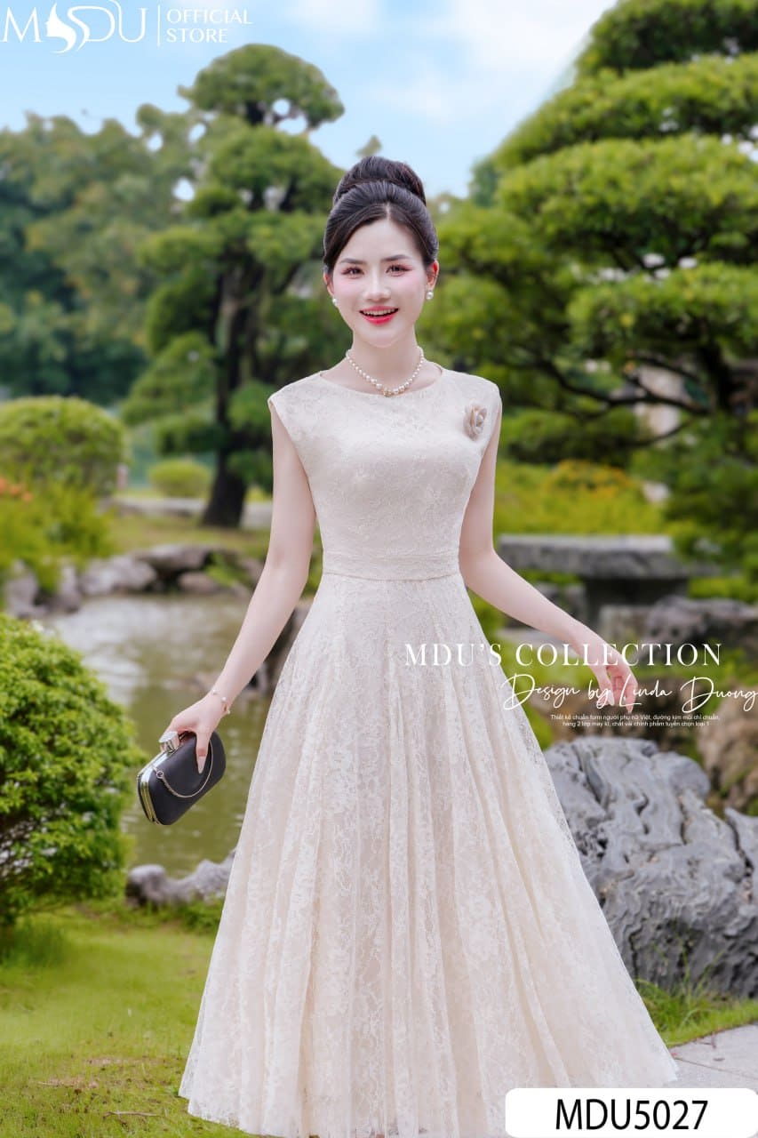 Gợi Ý Chọn Váy Dạ Hội Cho Mẹ Cô Dâu: Sang Trọng, Thanh Lịch 11 Chất Liệu Ren Và Sequin – Điểm Nhấn Lấp Lánh