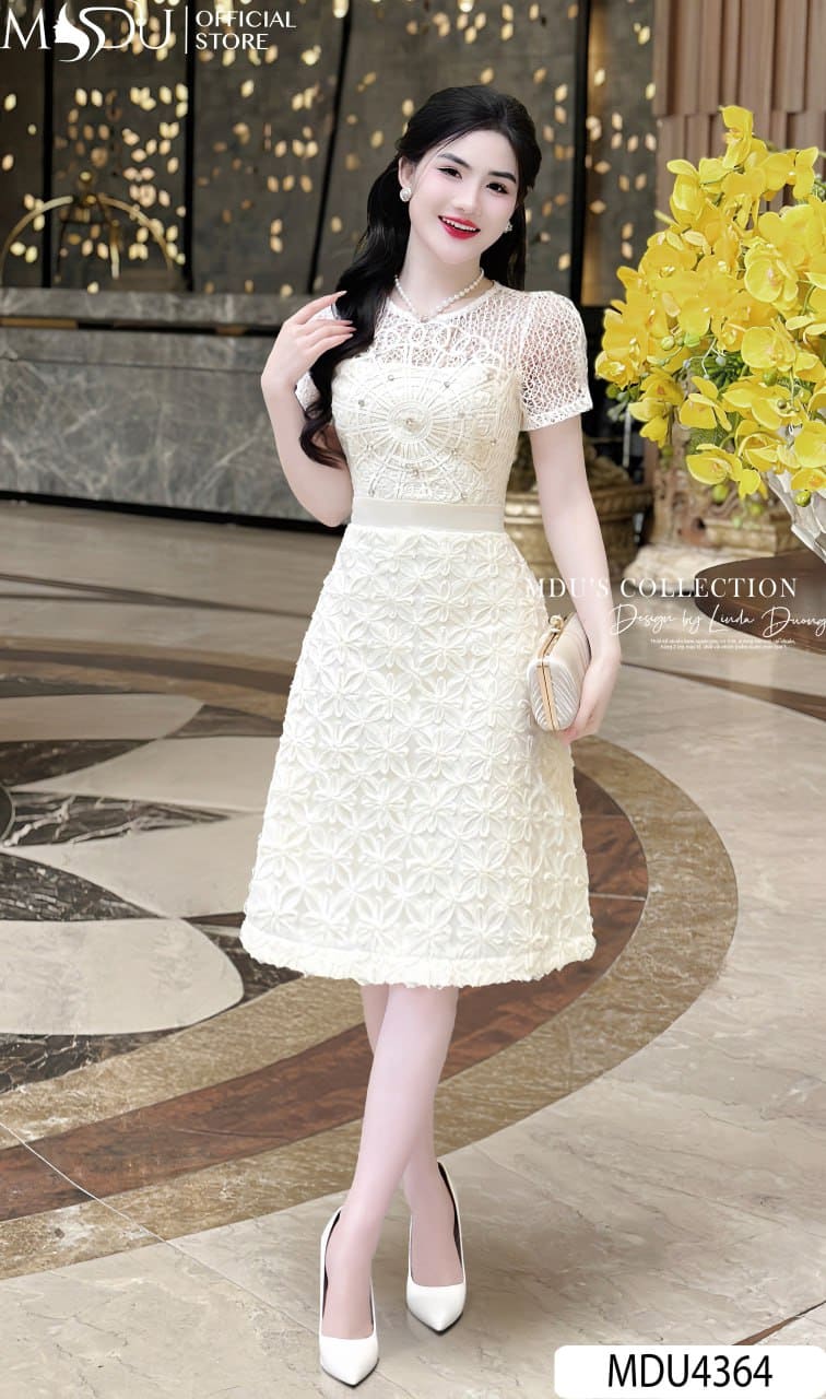 Váy Ren Dạ Hội – Chìa Khóa Đưa Bạn Thành Tâm Điểm Spotlight 8 Váy Ren Dạ Hội Đính Đá Và Sequin