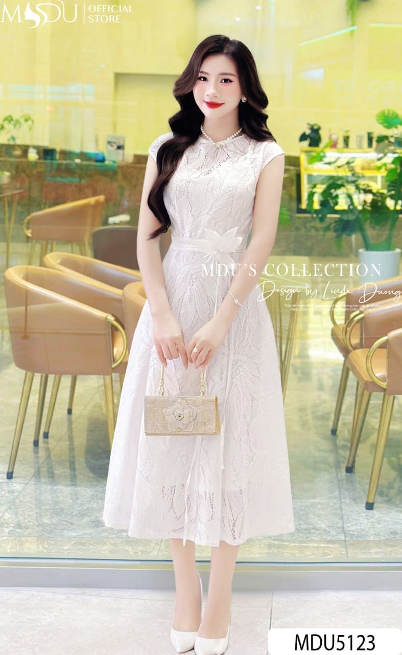 Váy Thiết Kế MDU5123 Ren Lá Nổi Trắng Kem Dáng Xòe Qua Gối Kín Đáo, Nữ Tính, Sang Trọng 17 Váy Thiết Kế MDU5123