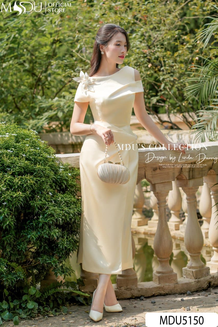 Váy Thiết Kế MDU5150 Lụa Twist Satin Vàng Pastel Suông Dài Lệch Vai Hoa 3D Thanh Nhã Và Sang Trọng 24 Váy Thiết Kế MDU5150