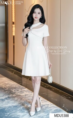 Váy Thiết Kế MDU5388 Mango Ý Trắng Dáng Xòe Cổ Cách Điệu Tag Cài Sang Trọng