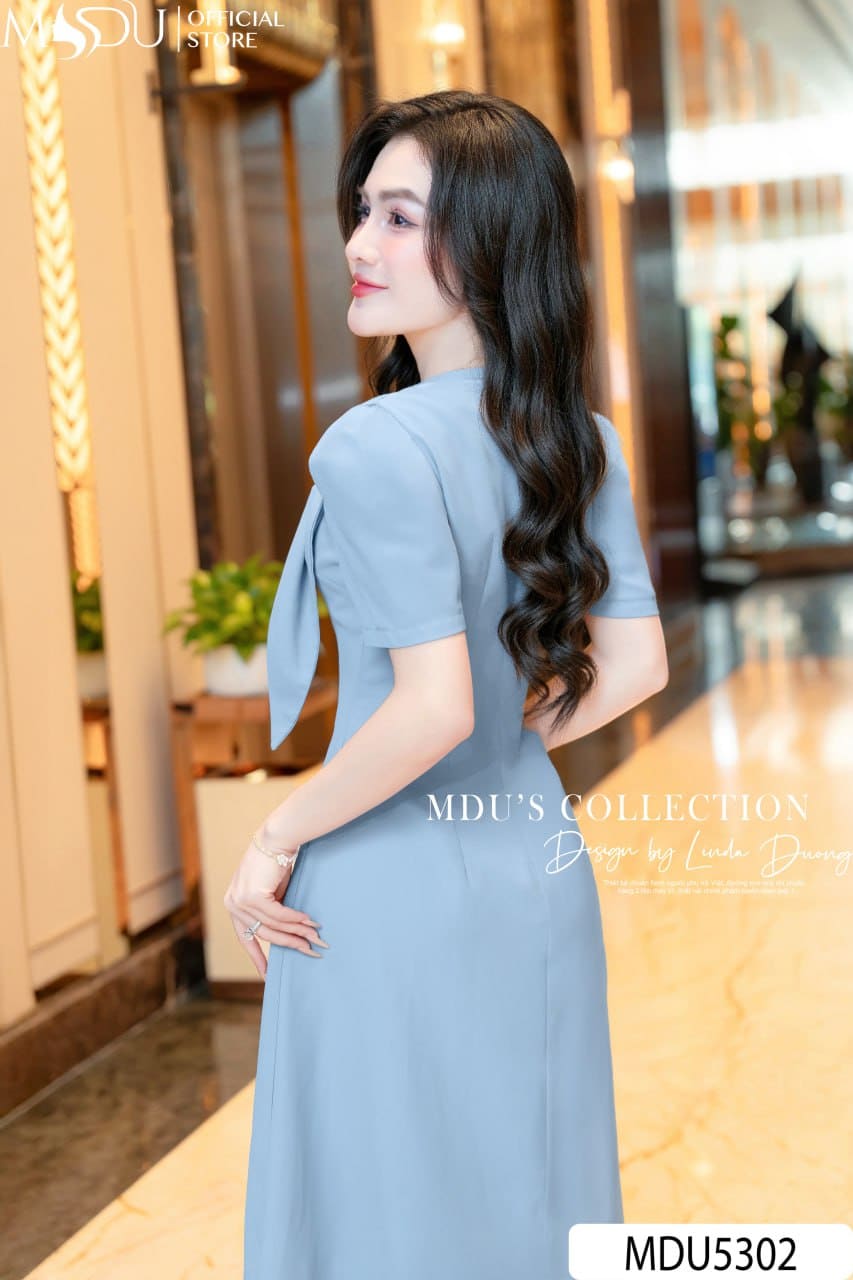 Váy Thiết Kế MDU5302 Chéo Ý Cao Cấp Màu Xanh Thanh Nhã Ngọt Ngào, Tinh Tế Và Duyên Dáng 5 Váy Thiết Kế MDU5302 Chéo Ý Cao Cấp Màu Xanh Thanh Nhã Ngọt Ngào, Tinh Tế Và Duyên Dáng - Ảnh 3