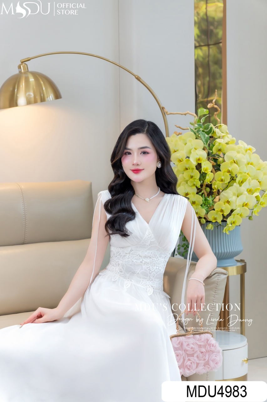 Váy Thiết Kế MDU4983 Tơ Nhũ Trắng Nhẹ Dài Xòe Cổ V Chéo Phối Ren Thêu Nổi Tinh Khôi Và Sang Trọng 5 Váy Thiết Kế MDU4983 Tơ Nhũ Trắng Nhẹ Dài Xòe Cổ V Chéo Phối Ren Thêu Nổi Tinh Khôi Và Sang Trọng - Ảnh 3
