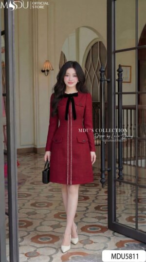 Váy Thiết Kế MDU5811 Dạ Tweed Kim Sa Đỏ Đô Ép Mùng Nơ Nhung Cổ Thanh Lịch