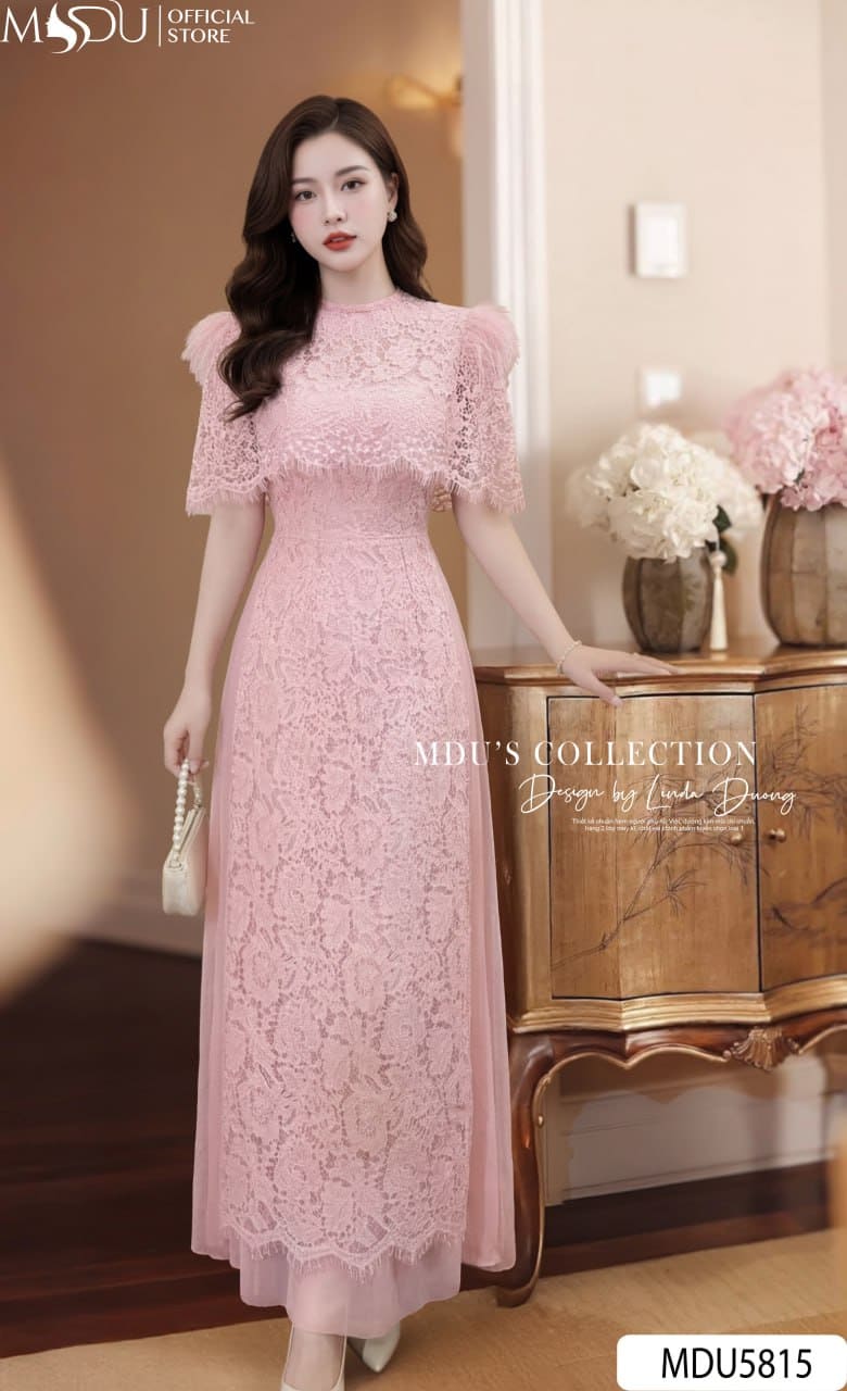Áo Dài Thiết Kế MDU5815 Ren Nổi Phối Lưới Hồng Thanh Lịch Áo Choàng Lông Ngọc Sang Trọng