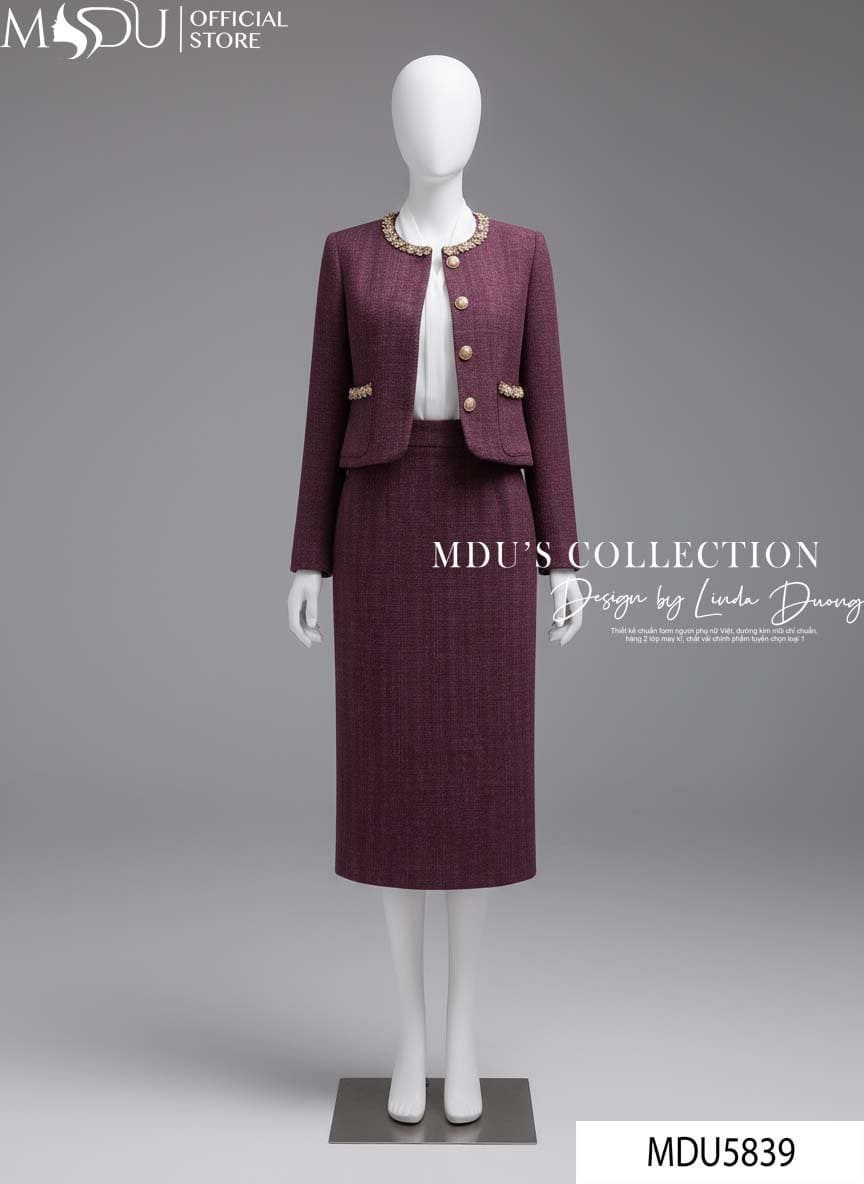 Set Thiết Kế MDU5839 Dạ Tweed Tím Áo Khoác Ngắn Đính Ngọc Chân Váy Midi Xẻ Tà Thanh Lịch 5 Set Thiết Kế MDU5839 Dạ Tweed Tím Áo Khoác Ngắn Đính Ngọc Chân Váy Midi Xẻ Tà Thanh Lịch - Ảnh 4
