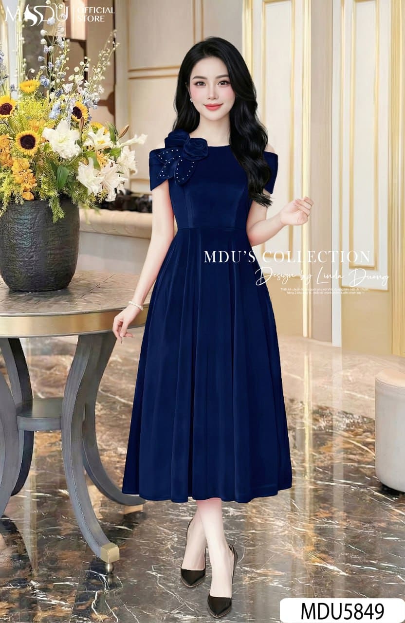 Váy Thiết Kế MDU5849 Nhung Hàn Xanh Navy Dáng Xòe Midi Hoa Vai Đính Đá Sang Trọng