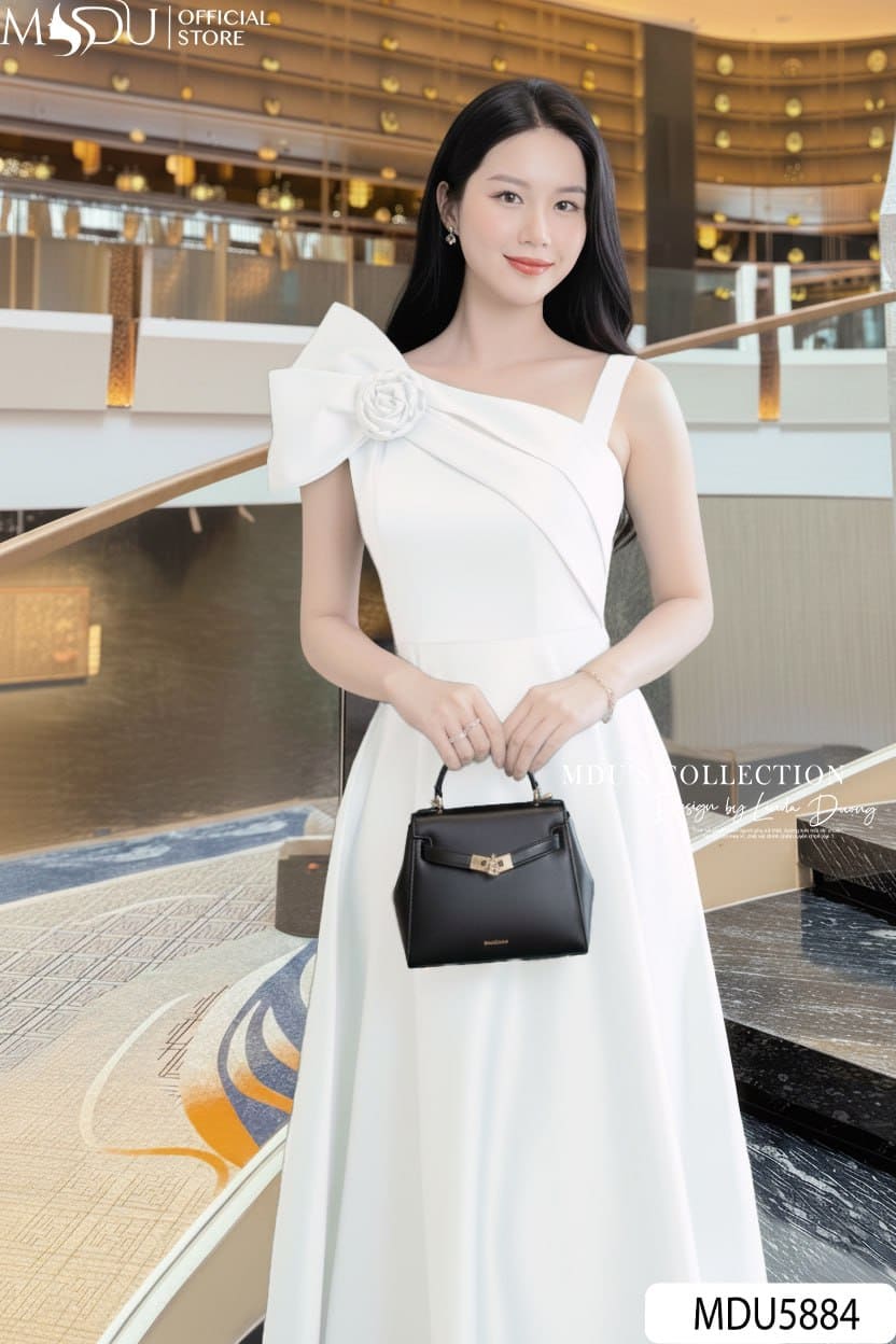 Váy Thiết Kế MDU5884 Lụa Twist Satin Trắng Tinh Khôi, Sang Trọng Và Kiêu Sa 6 Váy Thiết Kế MDU5884 Lụa Twist Satin Trắng Tinh Khôi, Sang Trọng Và Kiêu Sa - Ảnh 4