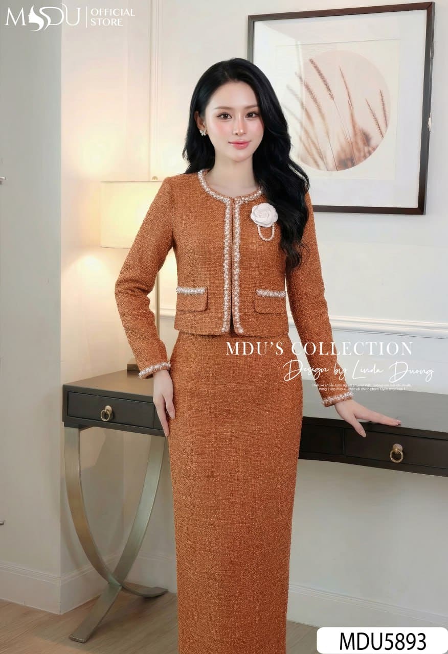 Set Dạ Tweed Thiết Kế MDU5893 Cam Thanh Lịch, Nổi Bật Và Quý Phái 5 Set Dạ Tweed Thiết Kế MDU5893 Cam Thanh Lịch, Nổi Bật Và Quý Phái - Ảnh 3