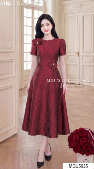 Alternative view of Váy Thiết Kế MDU5935 Đỏ Đô Sang Trọng Quyến Rũ Kiêu Sa, Thanh Lịch Cuốn Hút