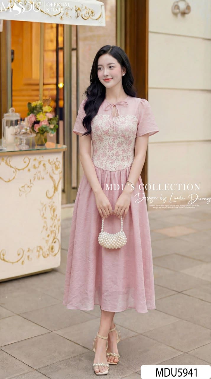 Váy Thiết Kế MDU5941 Tơ Nhăn Nhật Dáng Xòe Thanh Lịch Phối Ren Nổi Cổ Buộc Dịu Dàng