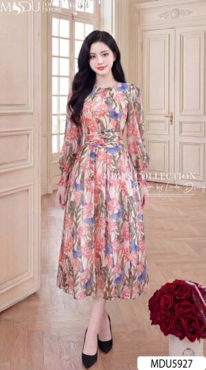 Alternative view of Váy Thiết Kế MDU5927 Tơ Óng Hàn Hồng Họa Tiết Yêu Kiều, Lãng Mạn Và Thanh Lịch