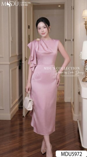 Alternative view of Váy Thiết Kế MDU5972 Lụa Twist Satin Hồng Dịu Dàng Thanh Lịch, Kiêu Sa Và Tinh Tế