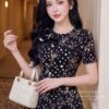 Váy Thiết Kế MDU6129 – Lụa Viscose Đen Họa Tiết, Hoa Thủ Công Đính Cổ Sang Trọng 13 1 1 copy Mdu Fashion
