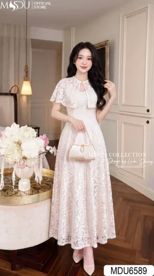 Váy Thiết Kế MDU6589 – Ren Hoa Nổi Kem, Choàng Vai Cánh Tiên Rời Thanh Lịch
