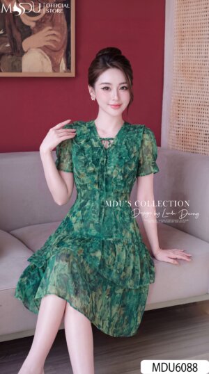 Alternative view of Váy Thiết Kế MDU6088 – Tơ Xanh Lá Tươi Mát, Tùng 2 Tầng Bay Bổng Duyên Dáng