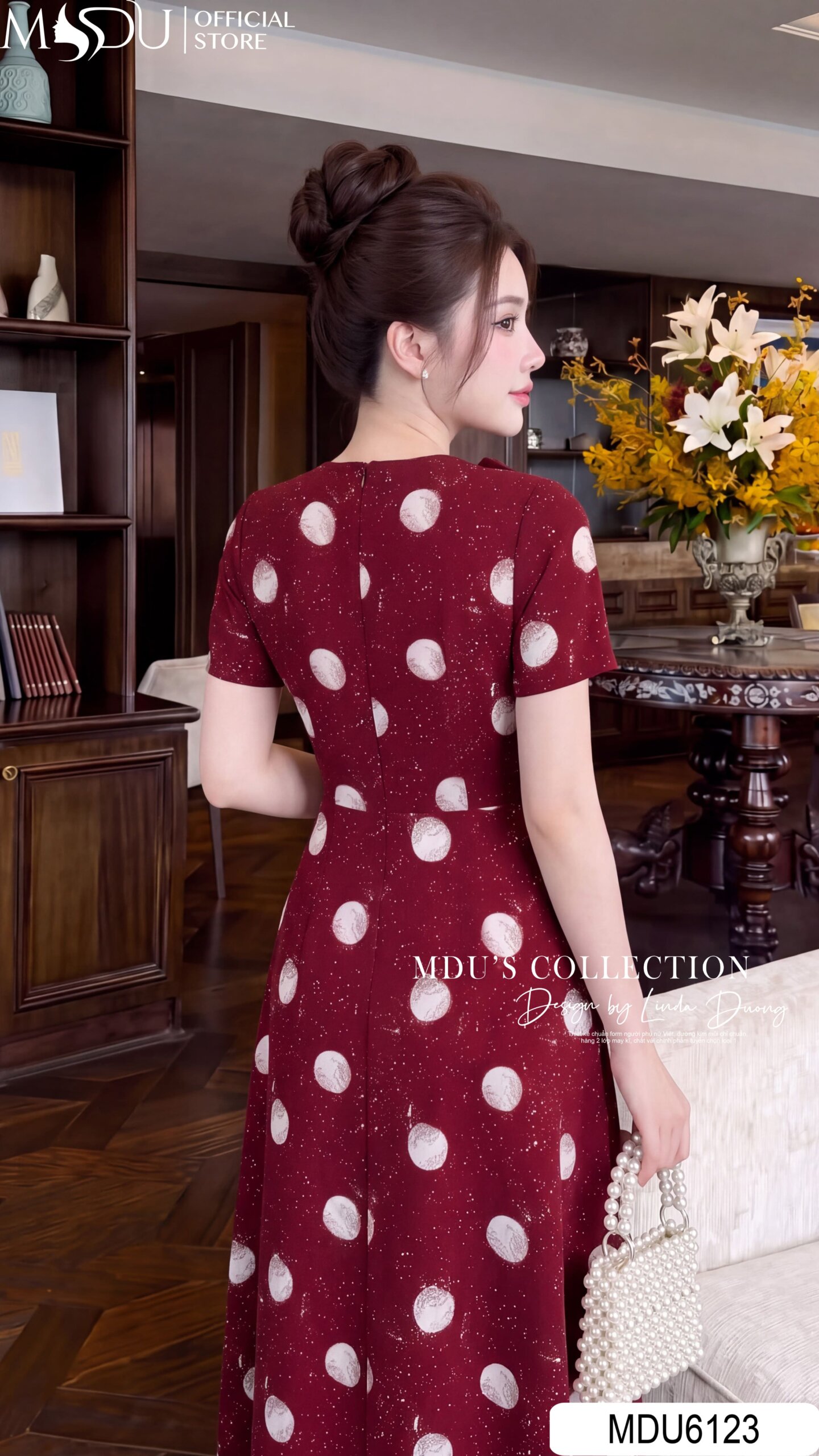 Váy Thiết Kế MDU6123 – Lụa Viscose Đỏ Họa Tiết, Hoa Thủ Công Đính Cổ Nổi Bật 5 Váy Thiết Kế MDU6123 – Lụa Viscose Đỏ Họa Tiết, Hoa Thủ Công Đính Cổ Nổi Bật - Ảnh 4
